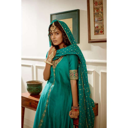 PRATIBHA SULTANIA Green Kurta Suit & Pant with Dupatta with Scalloped Hem (Set of 3)