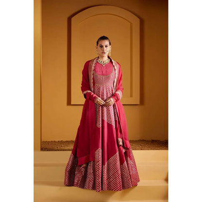 PRATIBHA SULTANIA Embellished Chanderi Magenta Anarkali Kurta with Organza Dupatta (Set of 2)