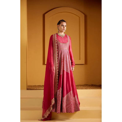 PRATIBHA SULTANIA Embellished Chanderi Magenta Anarkali Kurta with Organza Dupatta (Set of 2)