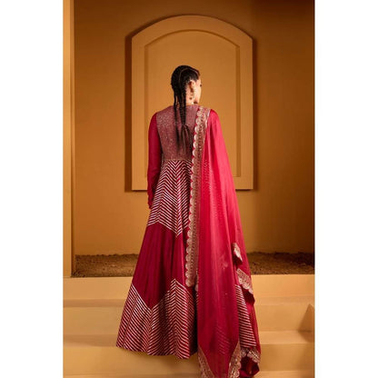 PRATIBHA SULTANIA Embellished Chanderi Magenta Anarkali Kurta with Organza Dupatta (Set of 2)