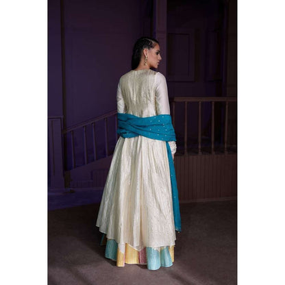 PRATIBHA SULTANIA White Chanderi Anarkali Kurti with Lehenga & Dupatta (Set of 3)