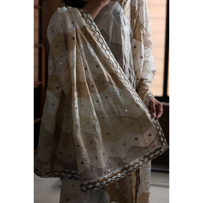 PRIYANKA RAAJIV Gulika Ivory Patchwork Dupatta