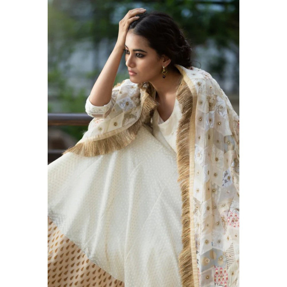 PRIYANKA RAAJIV Mogra Heritage Ivory Dupatta
