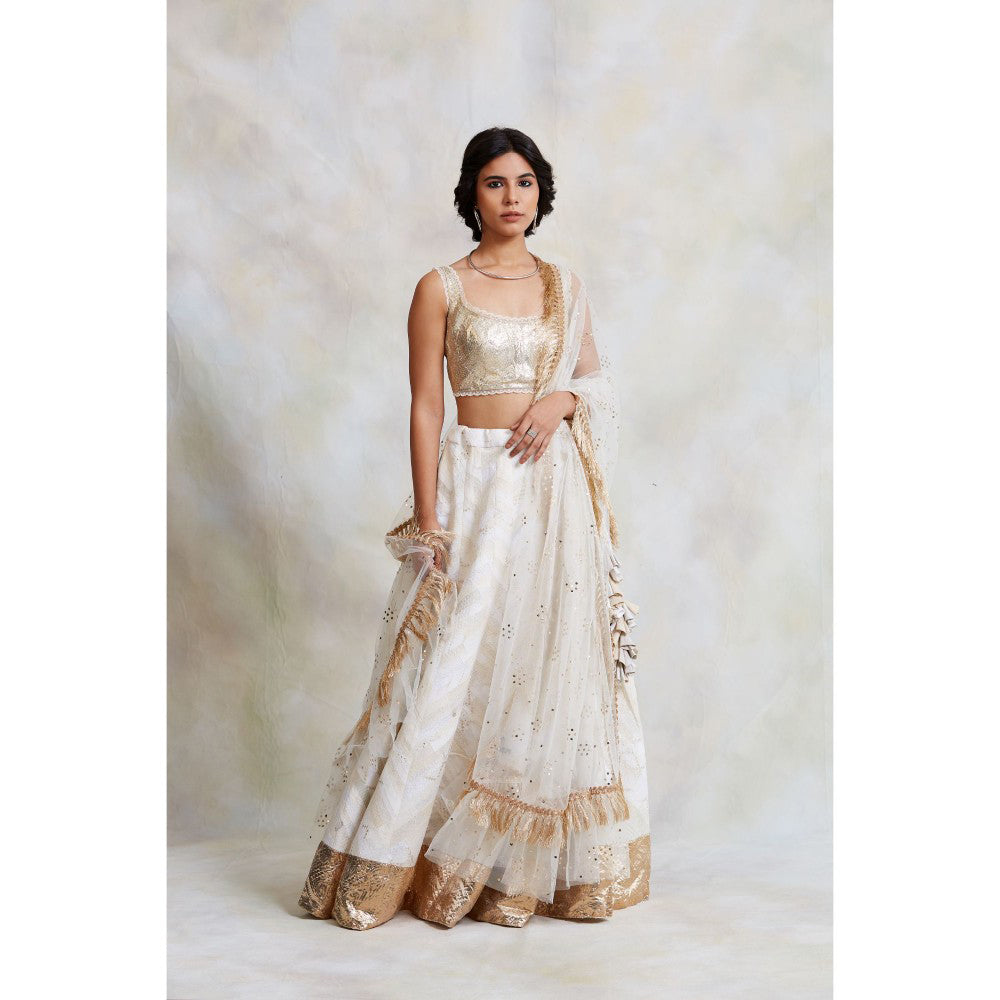 PRIYANKA RAAJIV Gule Makhmal Ivory Patchwork Lehenga (Set of 3)