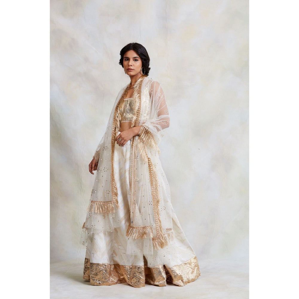 PRIYANKA RAAJIV Gule Makhmal Ivory Patchwork Lehenga (Set of 3)