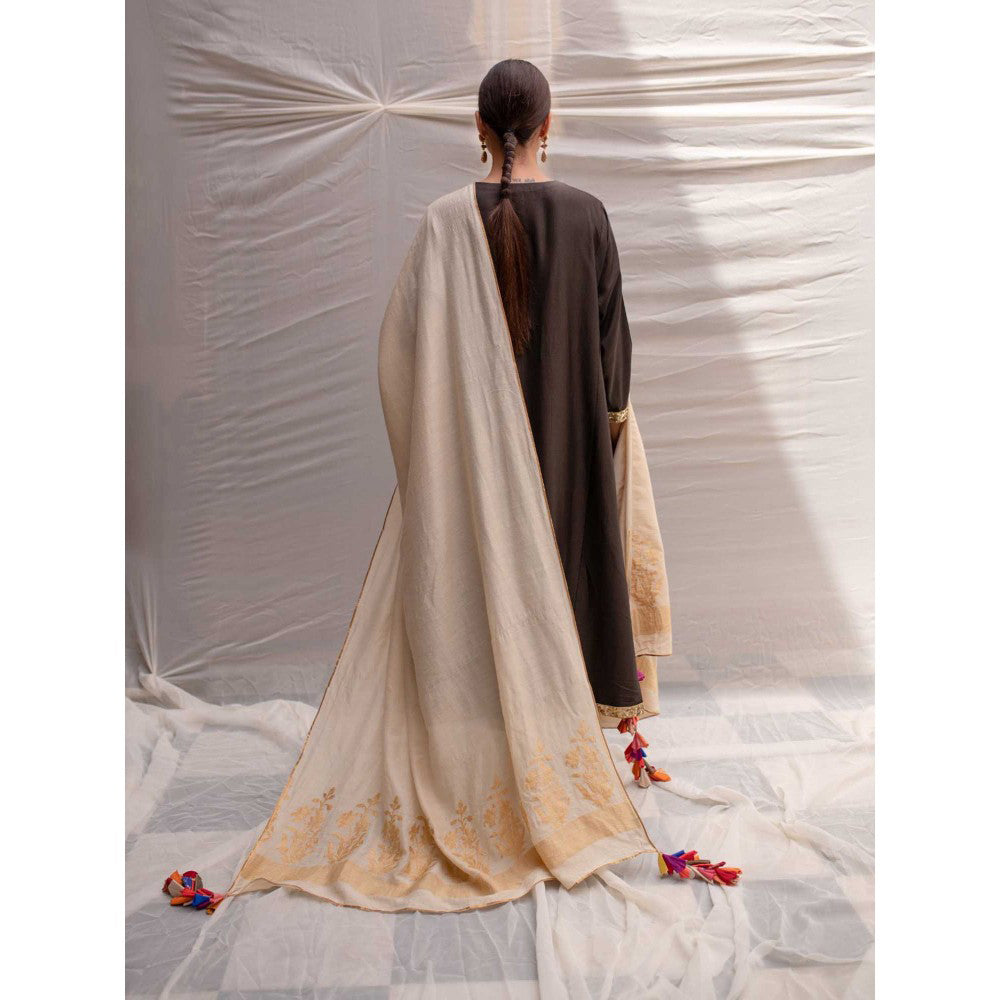 PRIYANKA RAAJIV Ganga Ivory Moonga Silk Brocade Dupatta