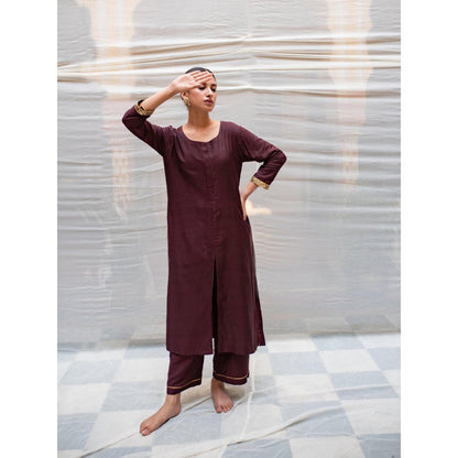 PRIYANKA RAAJIV Tamanvi Brown Cotton Silk Straight Kurta with Embroidered Sleeves (Set of 2)