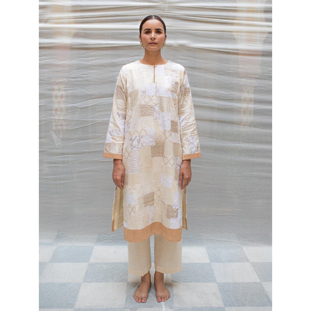 PRIYANKA RAAJIV Aloka Ivory Patchwork Kurta (Set of 2)