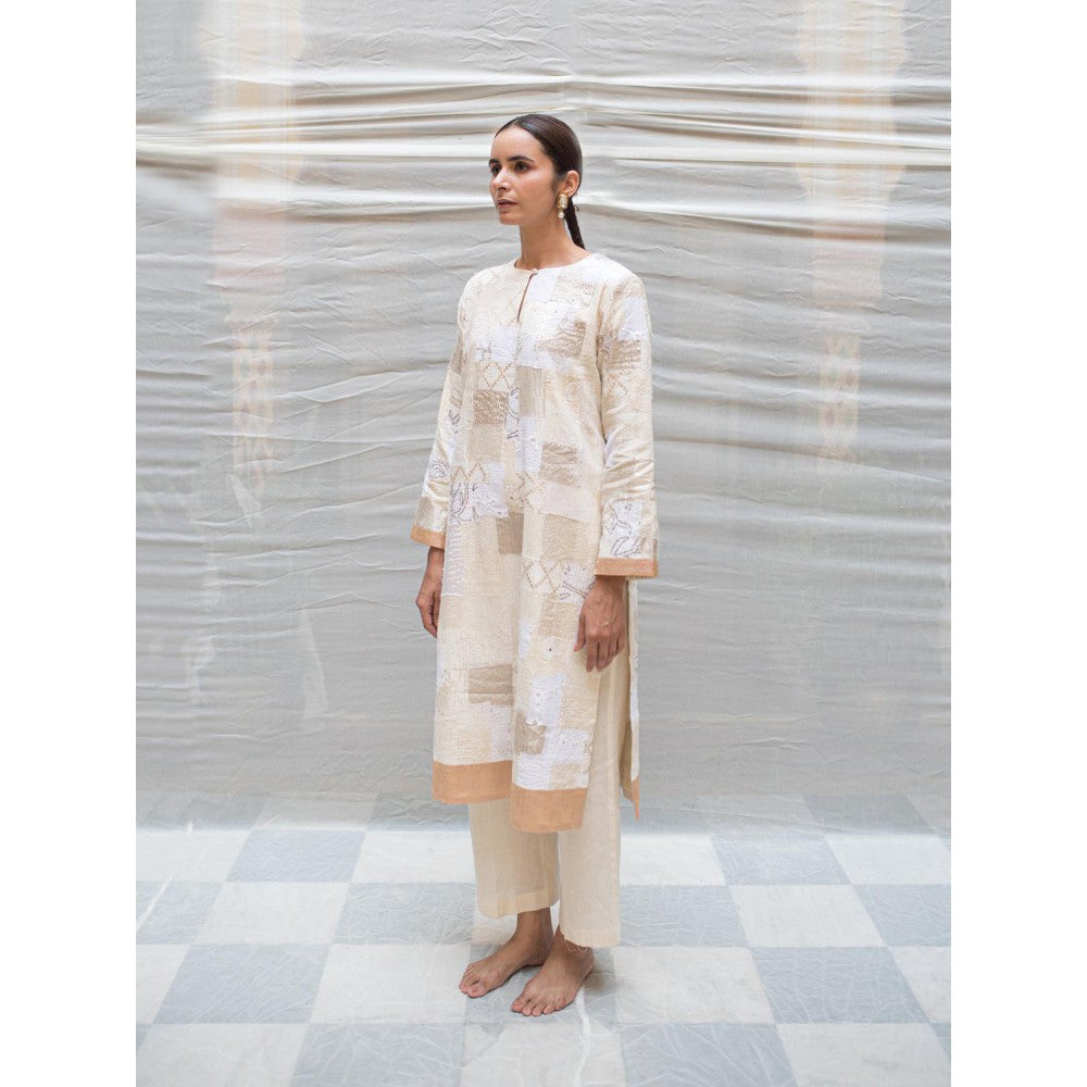 PRIYANKA RAAJIV Aloka Ivory Patchwork Kurta (Set of 2)