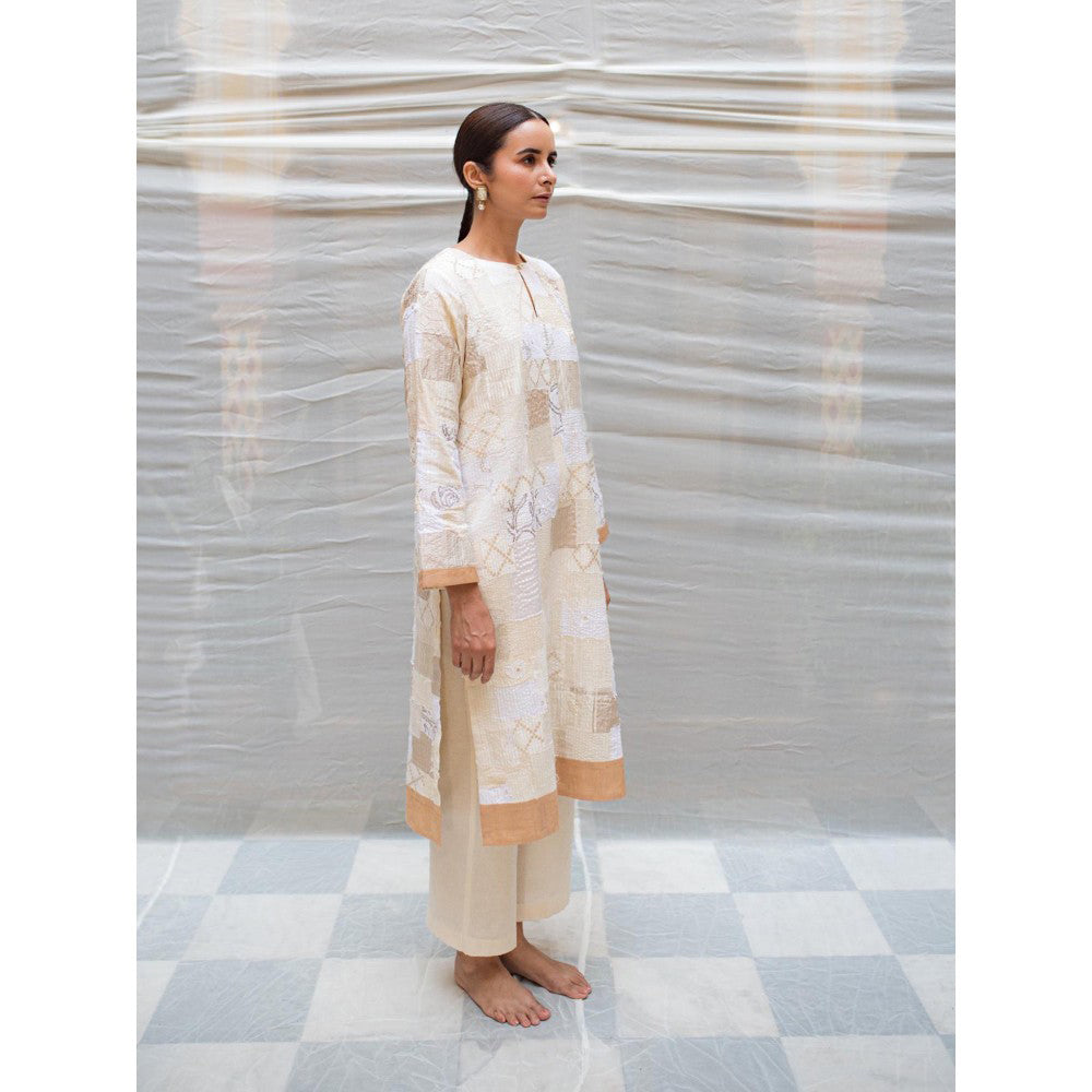 PRIYANKA RAAJIV Aloka Ivory Patchwork Kurta (Set of 2)