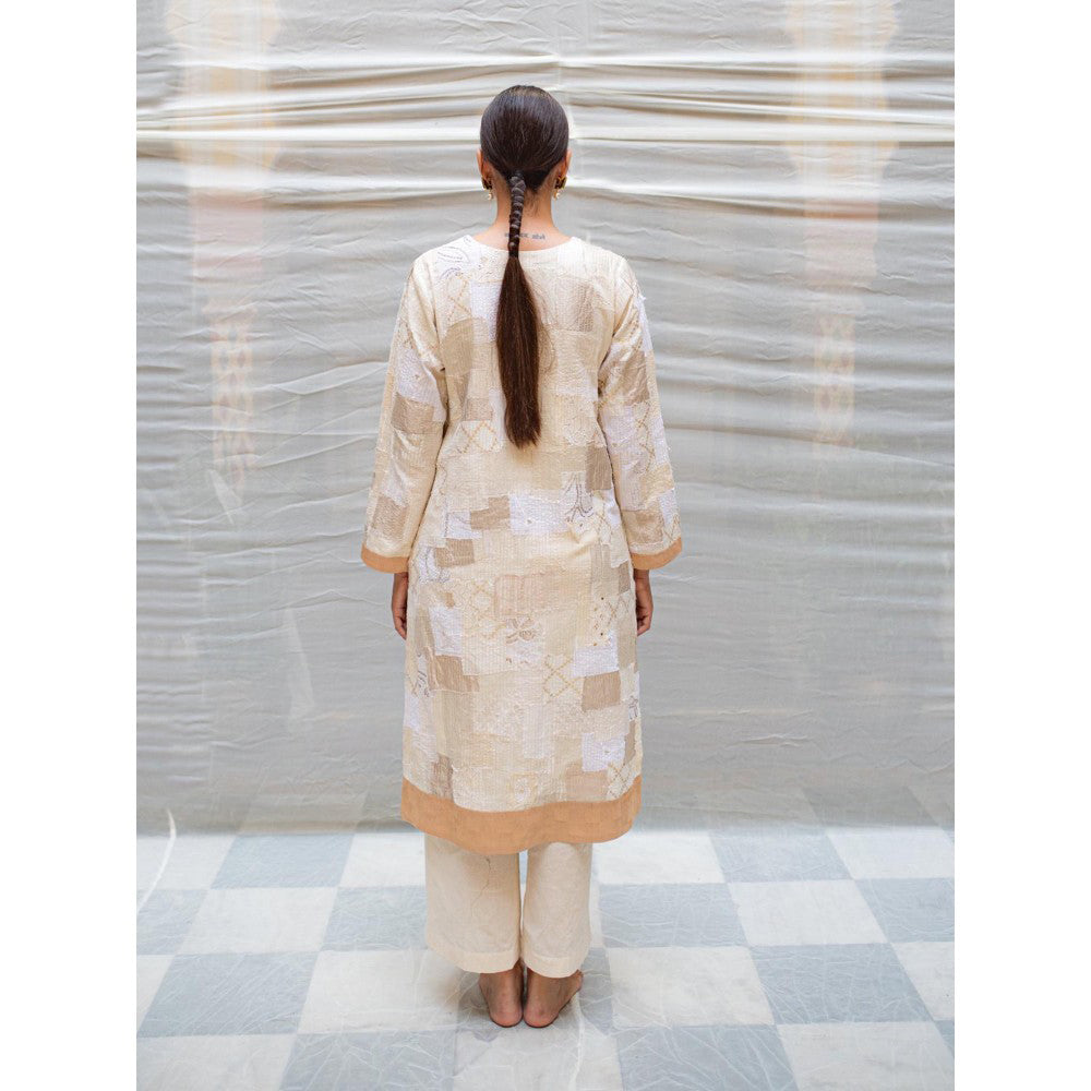 PRIYANKA RAAJIV Aloka Ivory Patchwork Kurta (Set of 2)