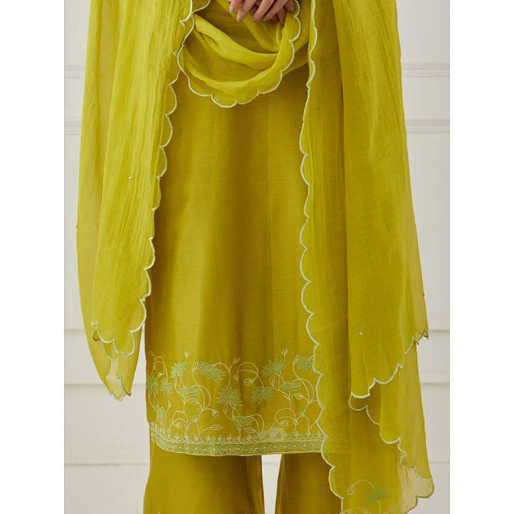 Priya Chaudhary Lime Green Scalloped Embroidered Chanderi Dupatta