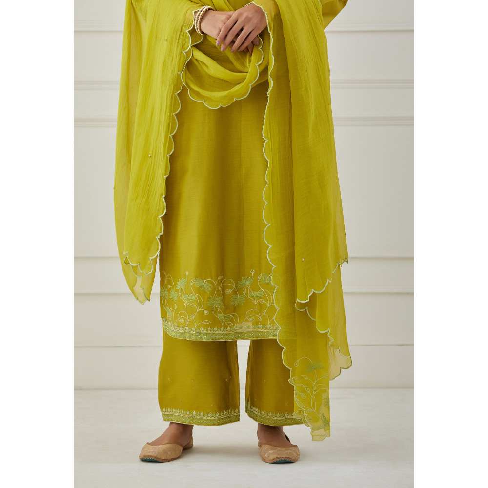 Priya Chaudhary Lime Green Scalloped Embroidered Chanderi Dupatta