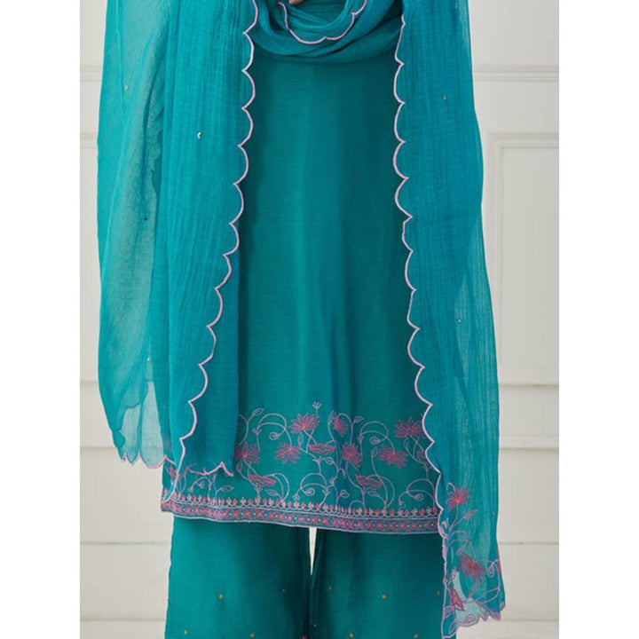 Priya Chaudhary Turquoise Scalloped Embroidered Chanderi Dupatta