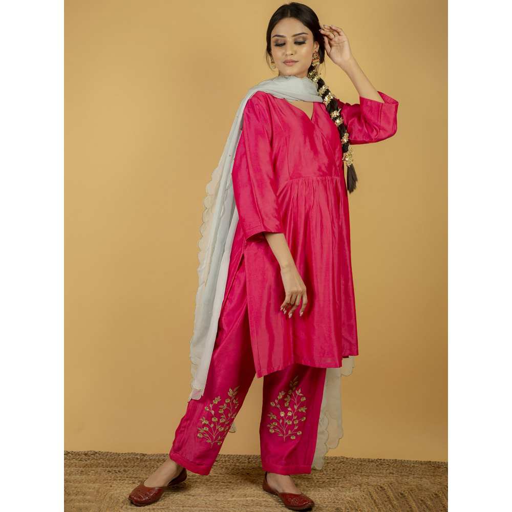 Priya Chaudhary Powder Blue Scalloped Organza Dupatta