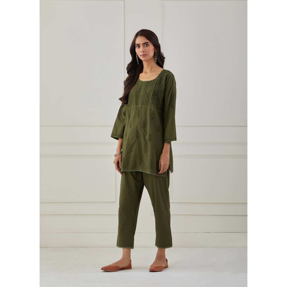 Priya Chaudhary Green Cotton Pants