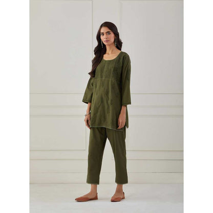 Priya Chaudhary Green Cotton Pants