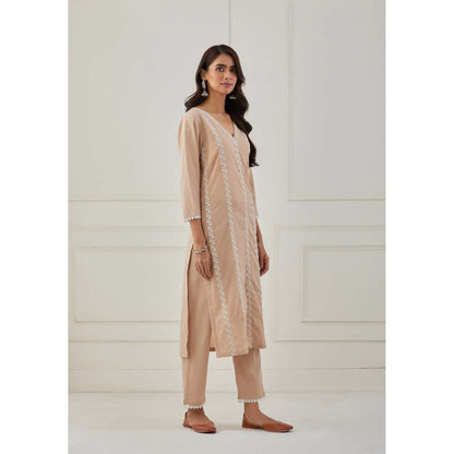 Priya Chaudhary Beige Embroidery Kurta