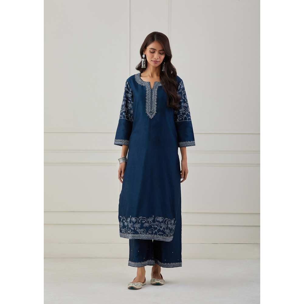 Priya Chaudhary Blue Embroidered Chanderi Silk Kurta