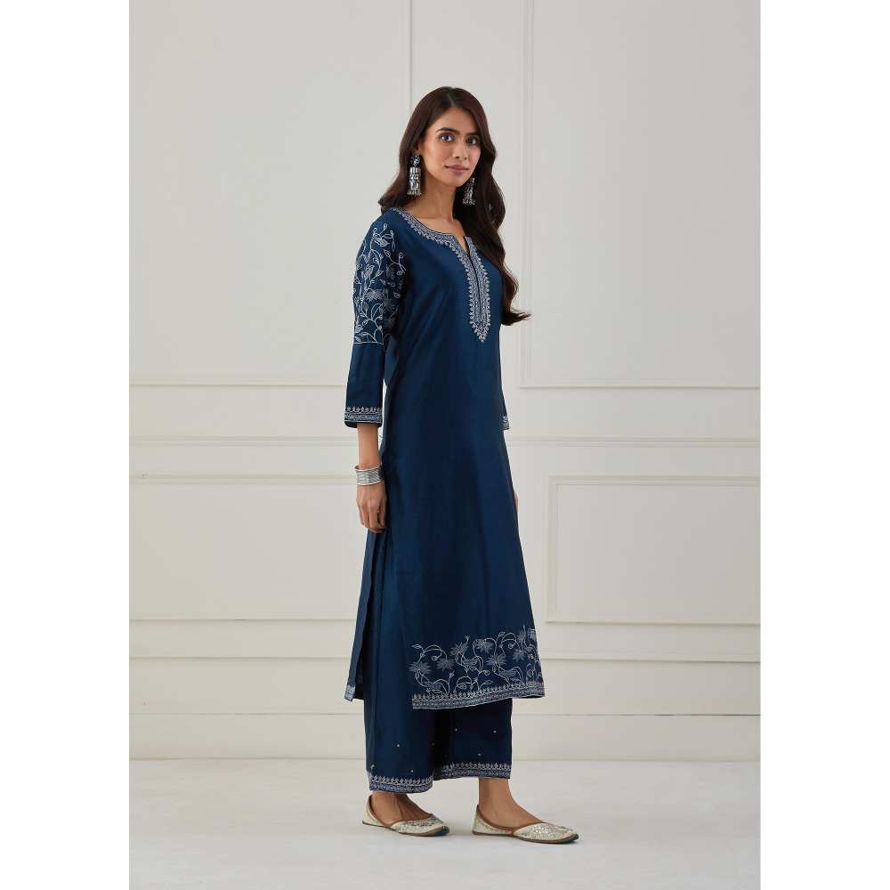 Priya Chaudhary Blue Embroidered Chanderi Silk Kurta