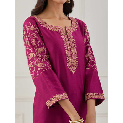 Priya Chaudhary Magenta Embroidered Chanderi Silk Kurta