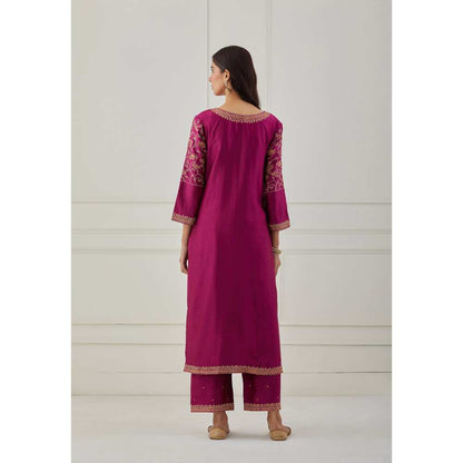 Priya Chaudhary Magenta Embroidered Chanderi Silk Kurta