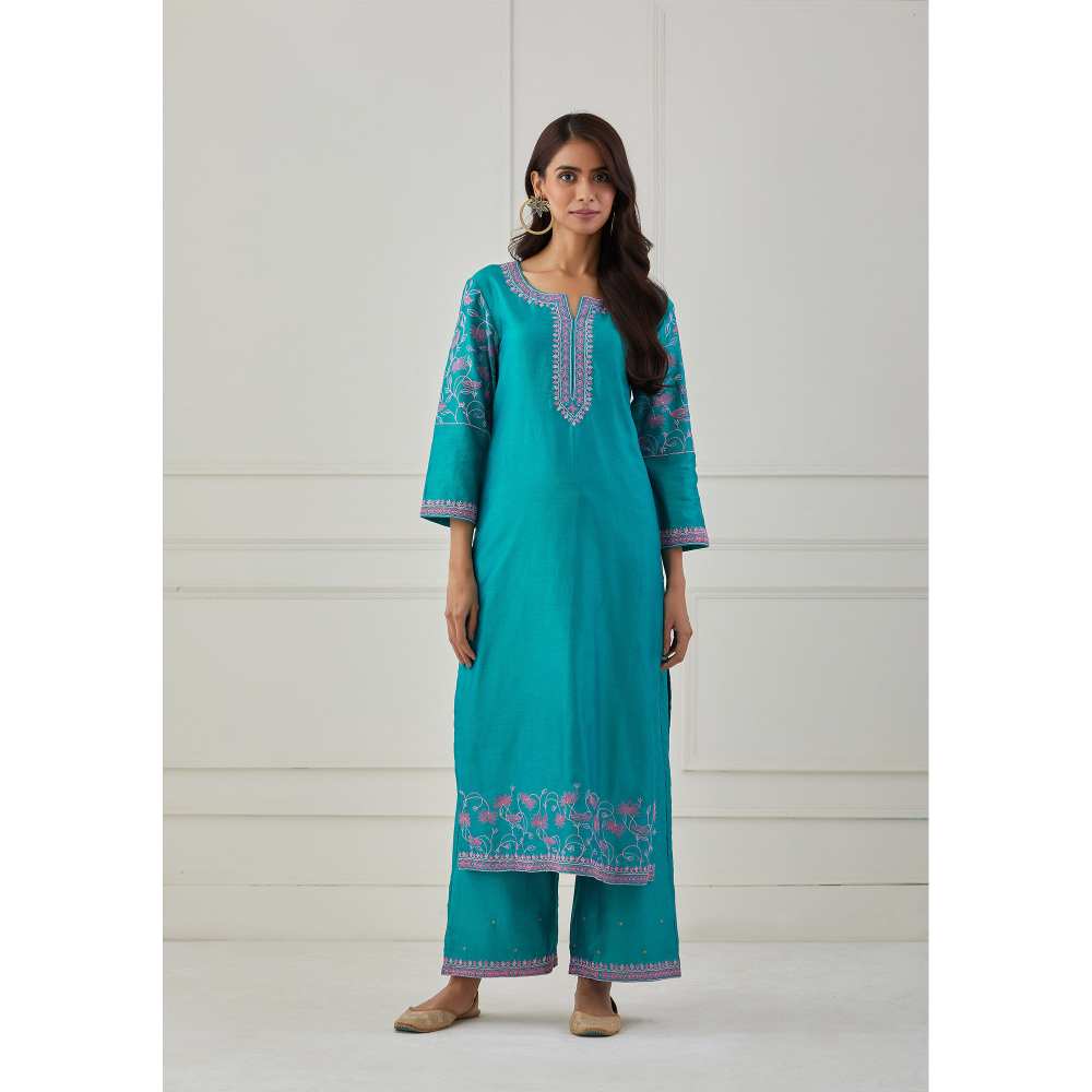 Priya Chaudhary Turquoise Embroidered Chanderi Silk Kurta