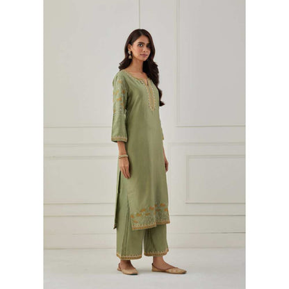 Priya Chaudhary Green Embroidered Chanderi Silk Kurta