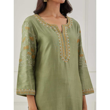 Priya Chaudhary Green Embroidered Chanderi Silk Kurta