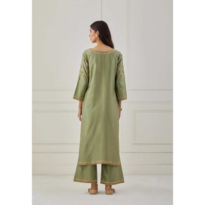 Priya Chaudhary Green Embroidered Chanderi Silk Kurta