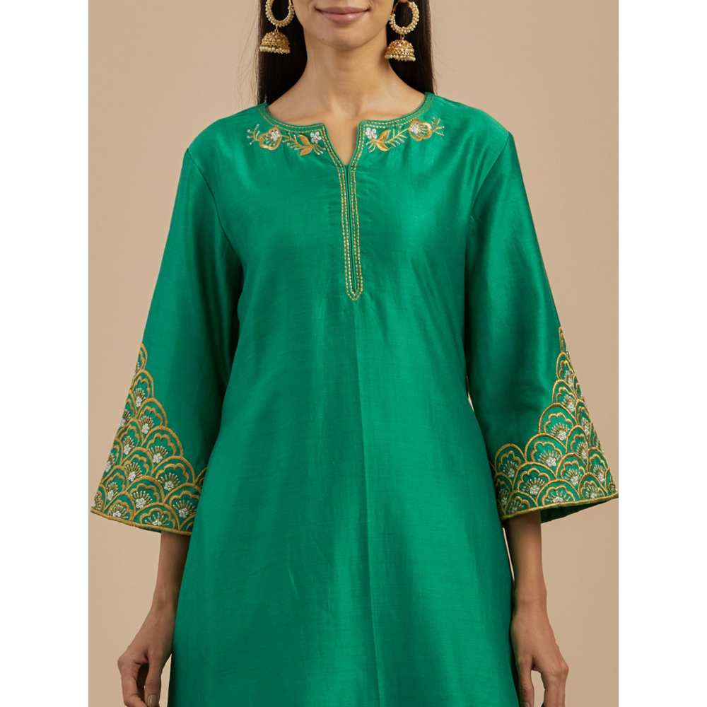 Priya Chaudhary Green Organza Dupatta