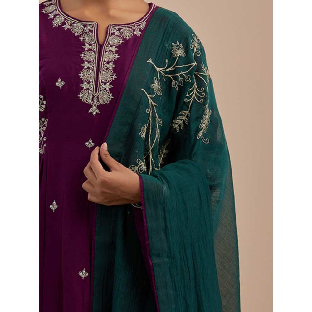 Priya Chaudhary Green Embroidered Chanderi Dupatta