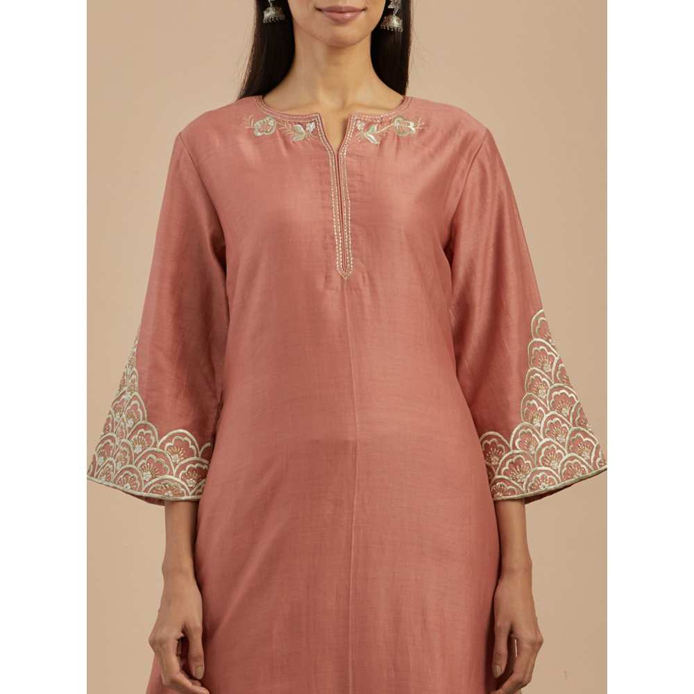 Priya Chaudhary Dust Pink Embroidered Chanderi Silk Kurta