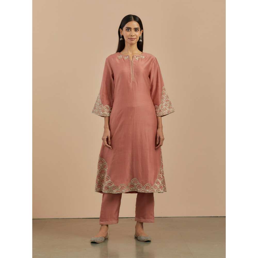 Priya Chaudhary Dust Pink Embroidered Chanderi Silk Kurta