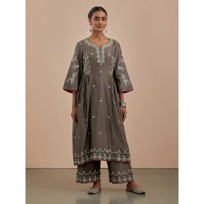 Priya Chaudhary Grey Embroidered Chanderi Silk Kurta