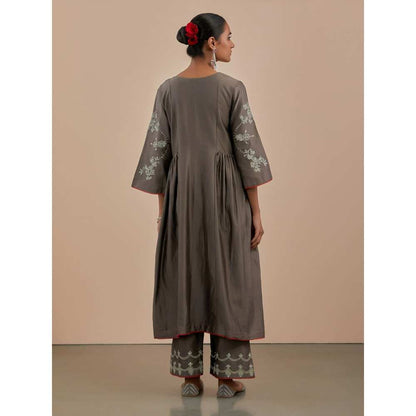 Priya Chaudhary Grey Embroidered Chanderi Silk Kurta