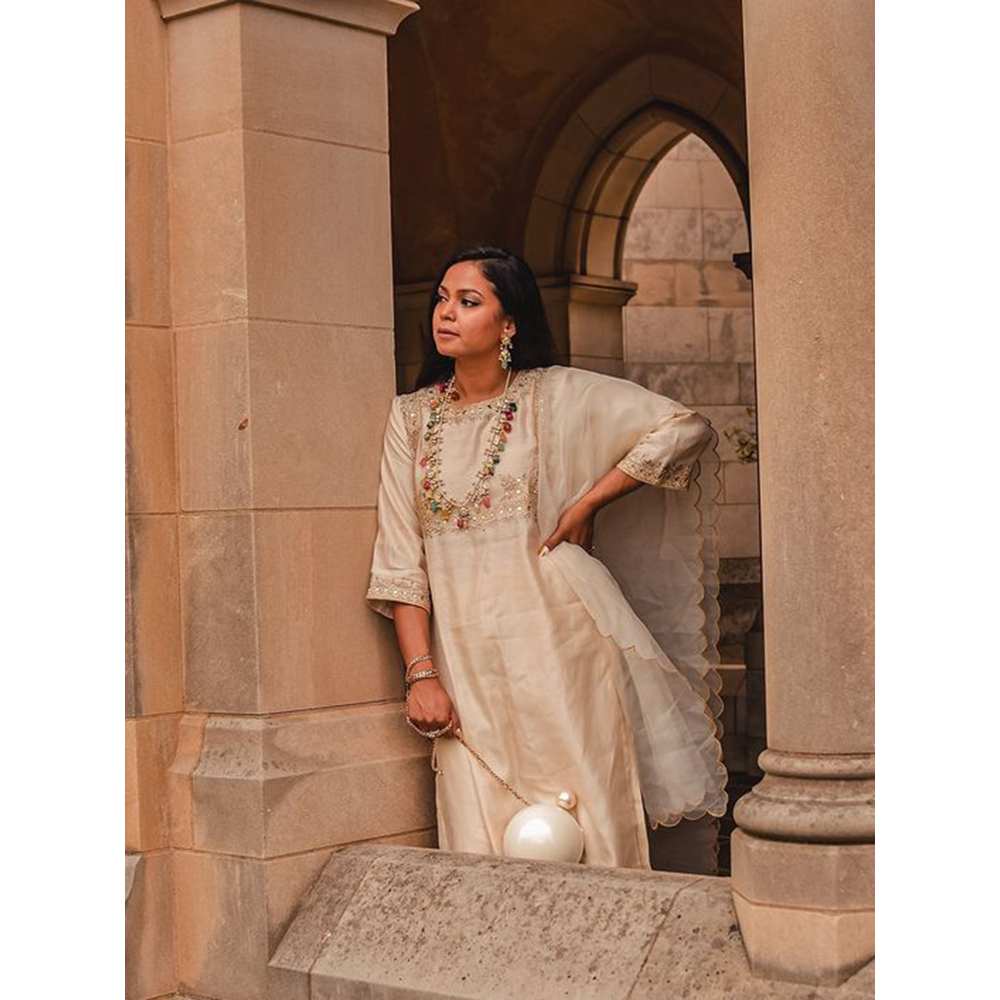 Priya Chaudhary White Embroidered Kurta and Palazzo (Set of 2)