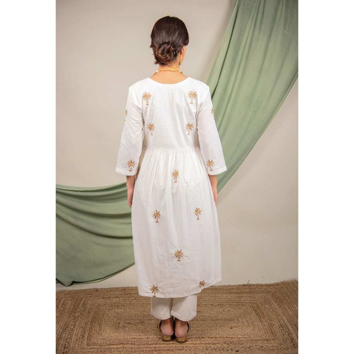 Priya Chaudhary Off White Embroidered Kurta and Pant with Dupatta (Set of 3)