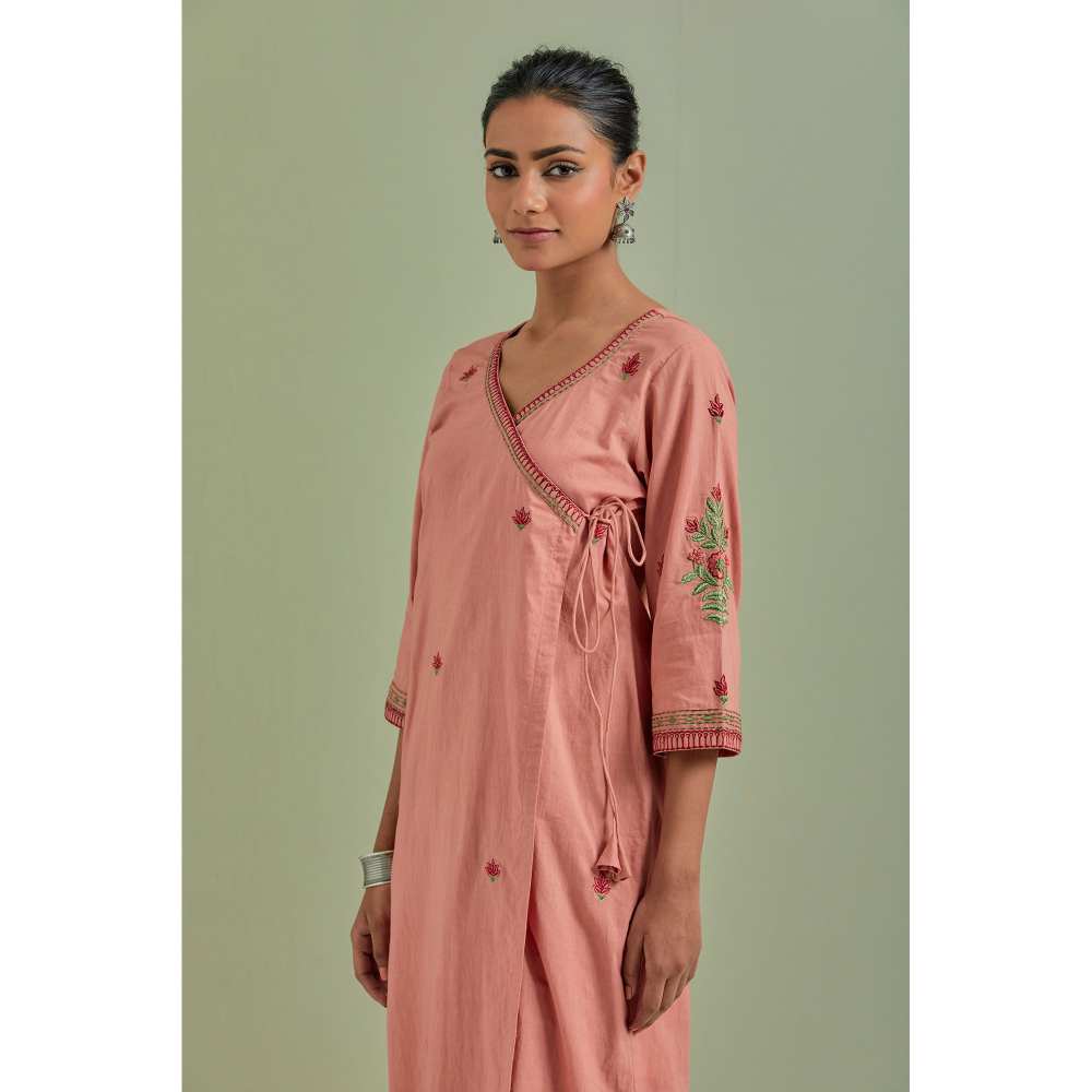 Priya Chaudhary Cotton Embroidered Peach Kurta