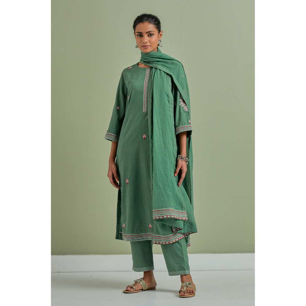 Priya Chaudhary Cotton Embroidered Green Kurta with Pant and Dupatta (Set of 3)