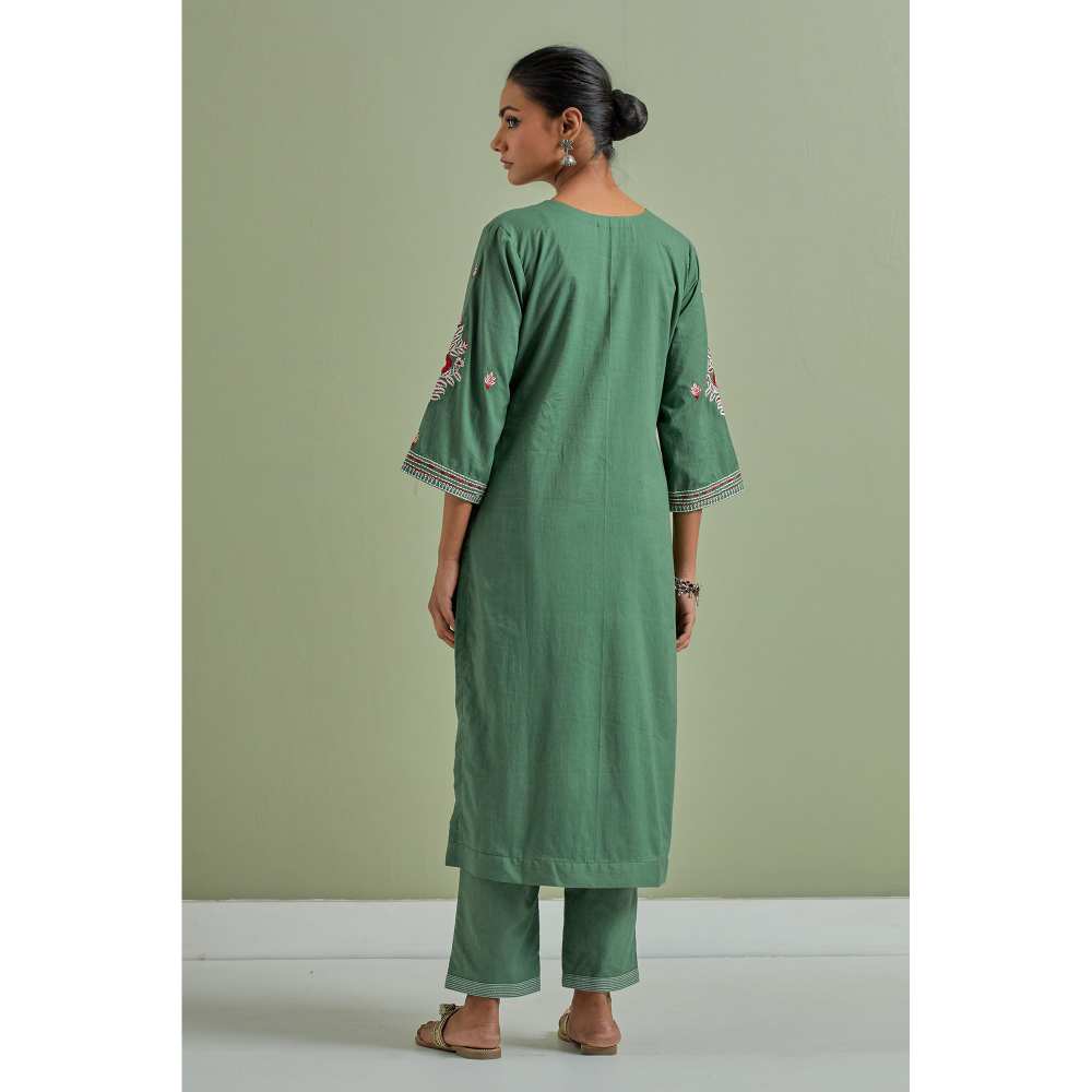 Priya Chaudhary Cotton Embroidered Green Kurta with Pant and Dupatta (Set of 3)
