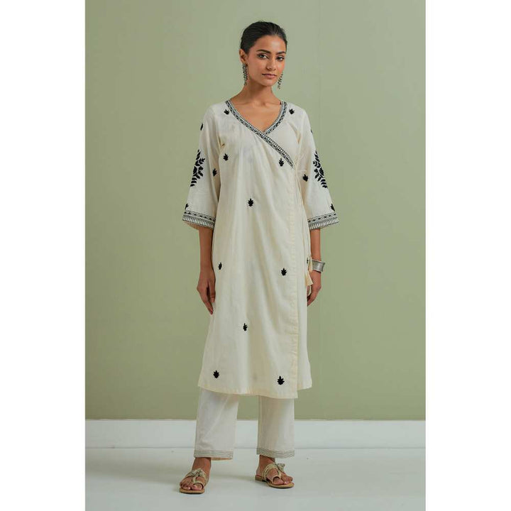 Priya Chaudhary Cotton Embroidered Off White Kurta