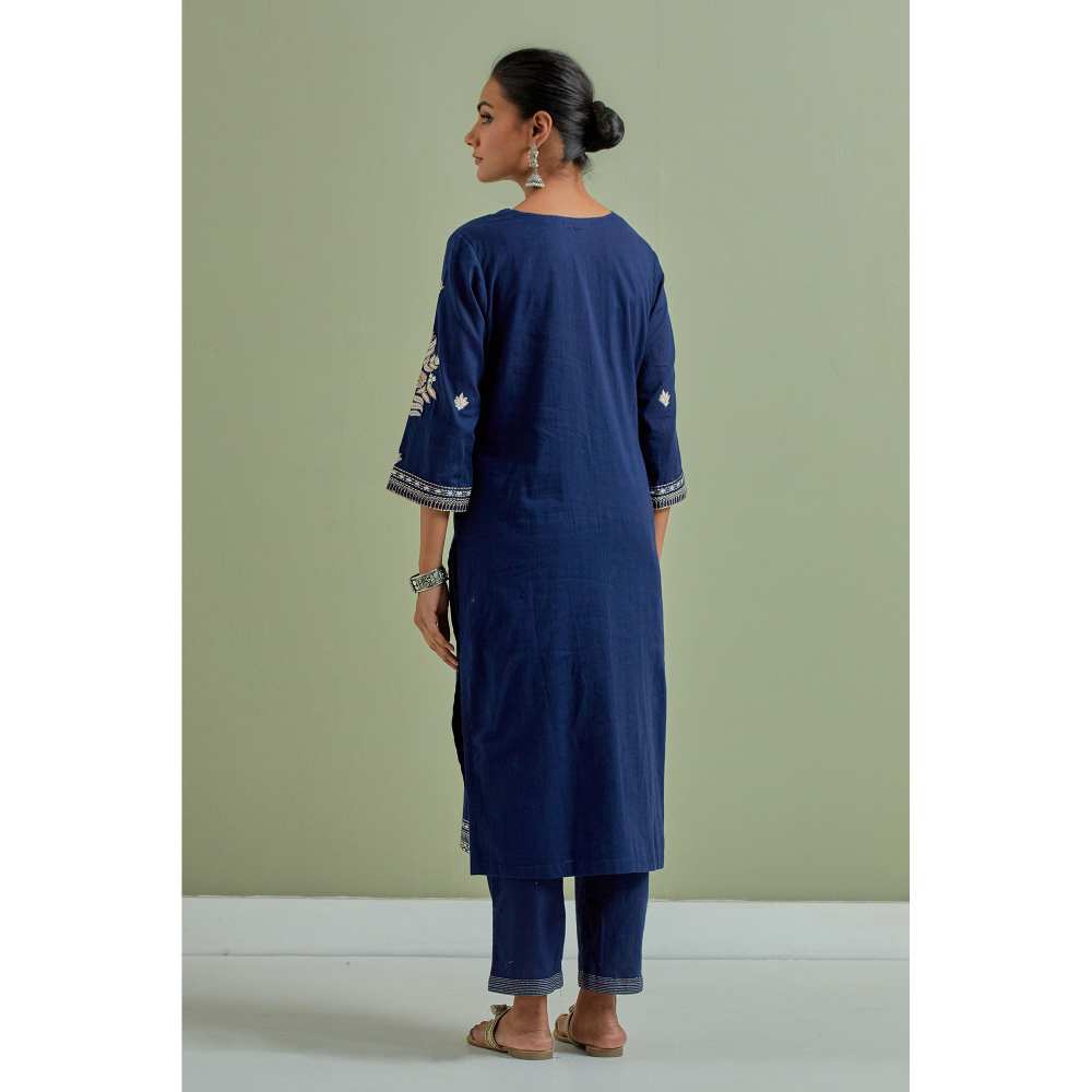 Priya Chaudhary Cotton Embroidered Blue Kurta with Pant (Set of 2)
