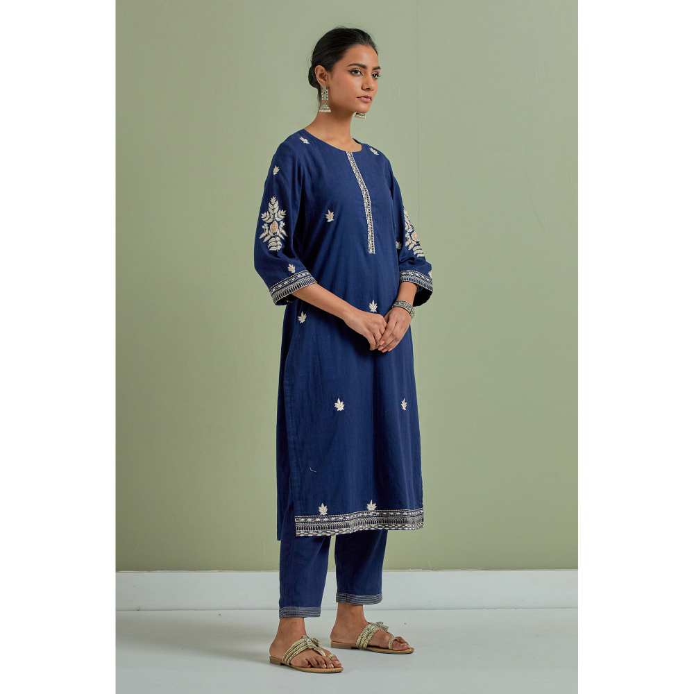 Priya Chaudhary Cotton Embroidered Blue Kurta