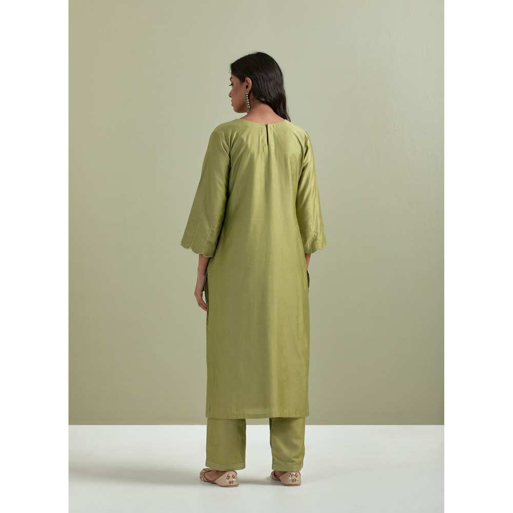 Priya Chaudhary Chanderi Embroidered Green Kurta with Pant (Set of 2)