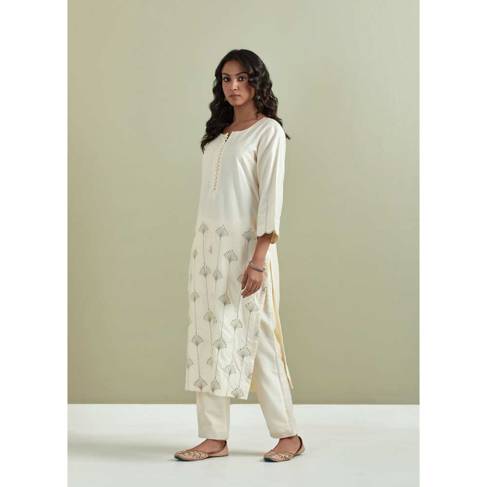 Priya Chaudhary Chanderi Embroidered Off White Kurta