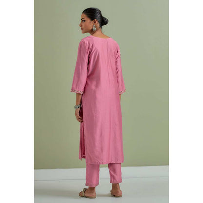 Priya Chaudhary Embroidered Pink Kurtas
