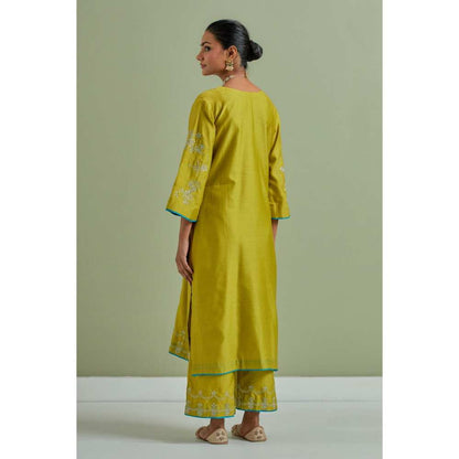 Priya Chaudhary Green Embroidered Chanderi Silk Kurta Palazzo and Dupatta (Set of 3)