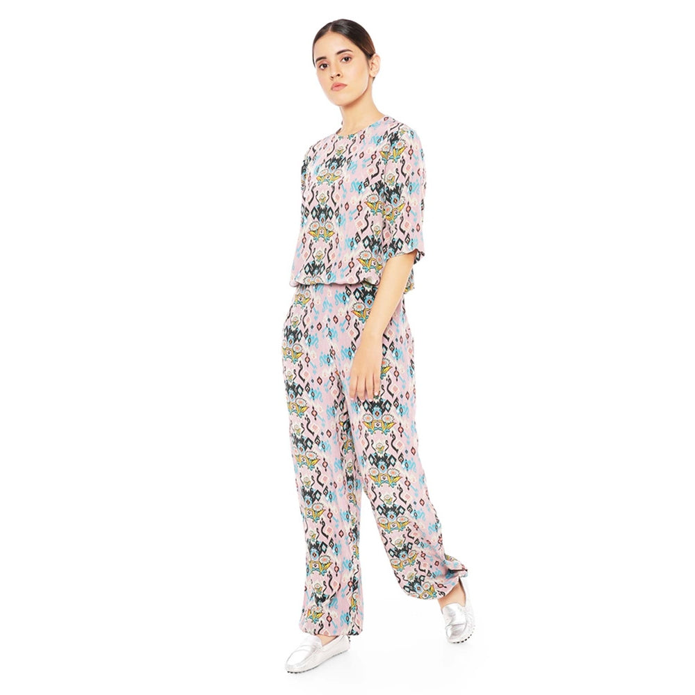 Payal Singhal Crepe Balloon Top With Jogger Pants & Matching Reversible 3 Ply Mask (Set Of 3)