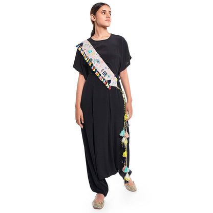 PS Pret by Payal Singhal Short Kaftan Top And Low Crotch Pant With Mask And Tie-up Belt (Set of 4)